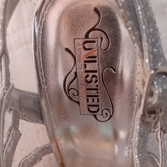 Unlisted by Kenneth Cole - Picture 10 of 12